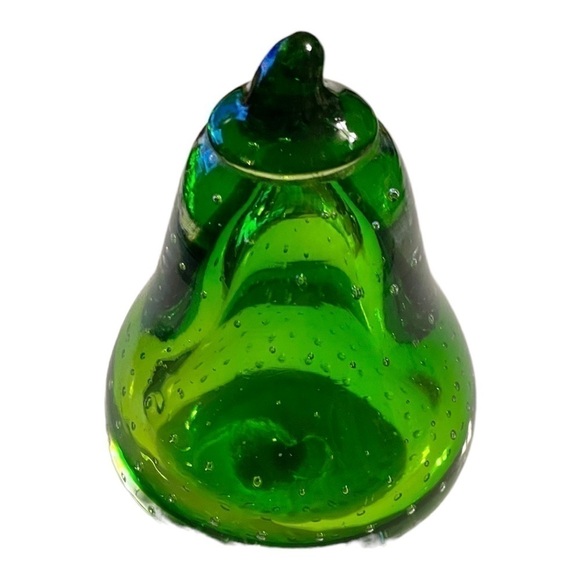 PAPERWEIGHT green pear hand blown bullicante bubbles. - Picture 3 of 6